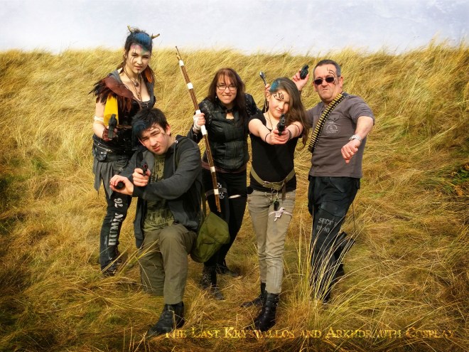 dystopian, post apocalyptic, photoshoot, family photo, family portrait, the last krystallos, arkhdrauth cosplay,