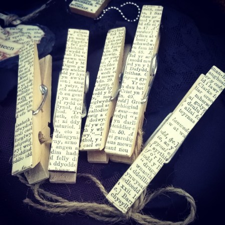 welsh language, peg magnets, fridge magnets, peg fridge magnets,