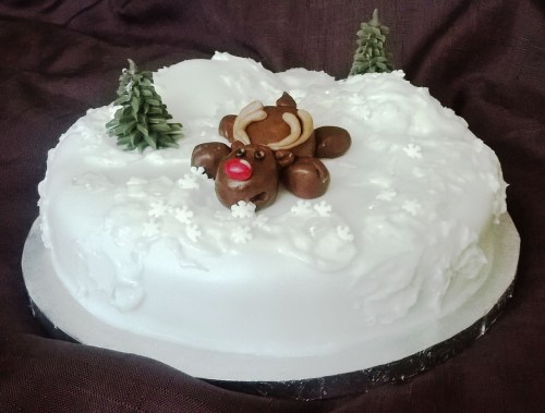 Rudolph-on-ice-christmas-cake-2015-the-last-krystallos
