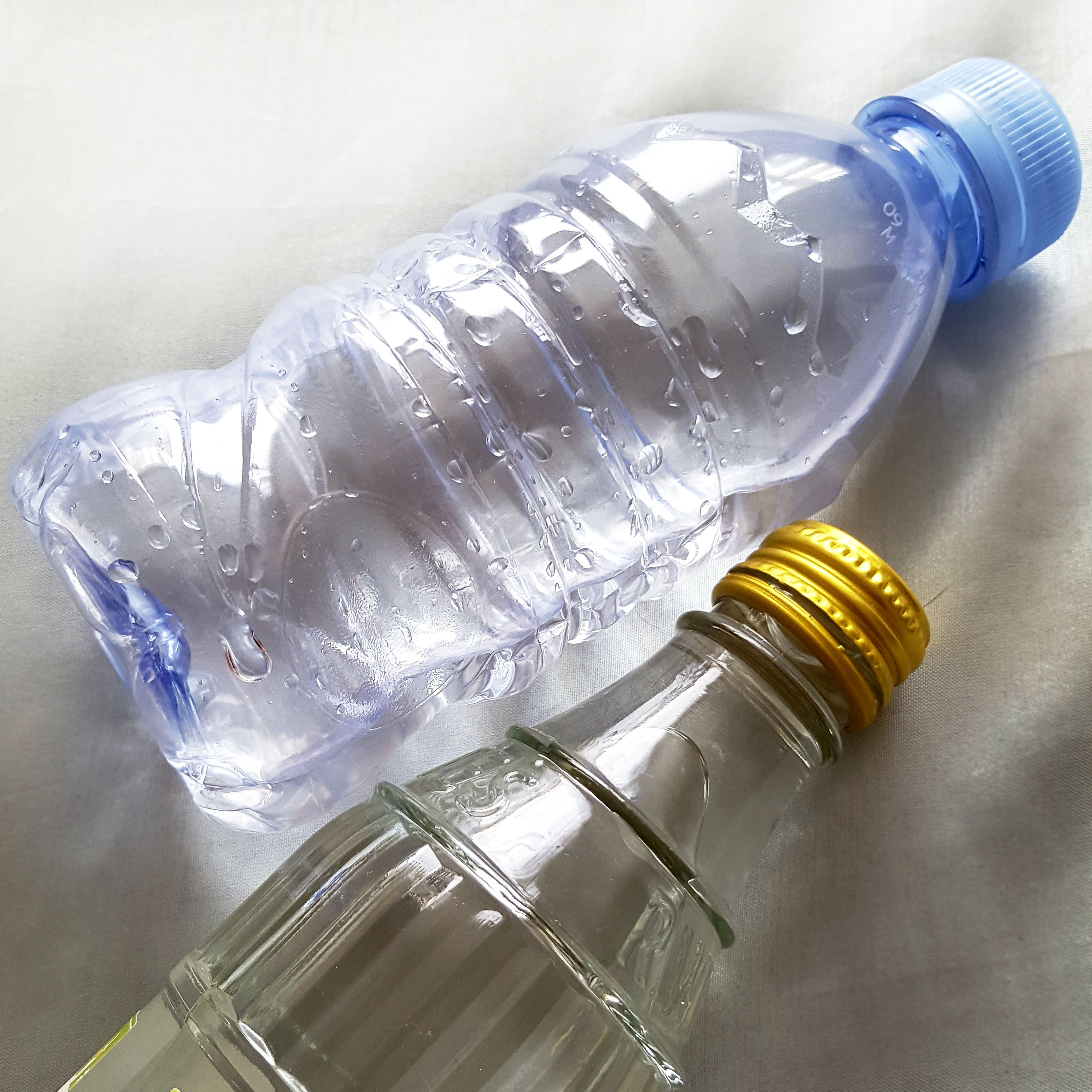 Plastic - Polluting Our Oceans - Bottles - the last krystallos