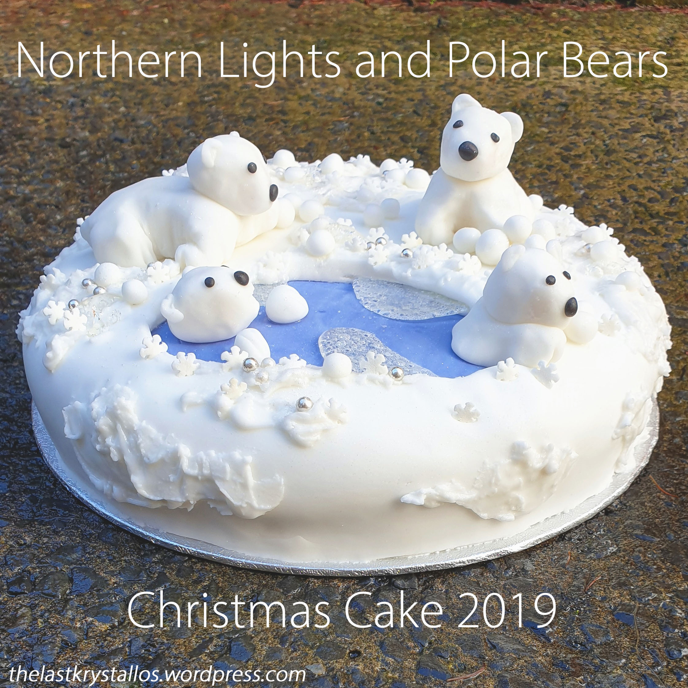 Northern Lights and Polar Bears Christmas Cake 2019 - The Last Krystallsos